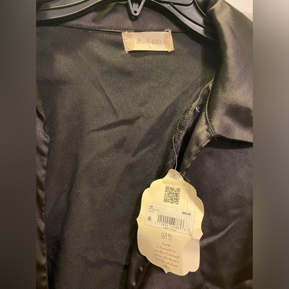 Altar’d State Iva Top. No longer available in stores or online. Never Worn. - Picture 7 of 8